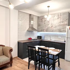 Leselidze Apartment